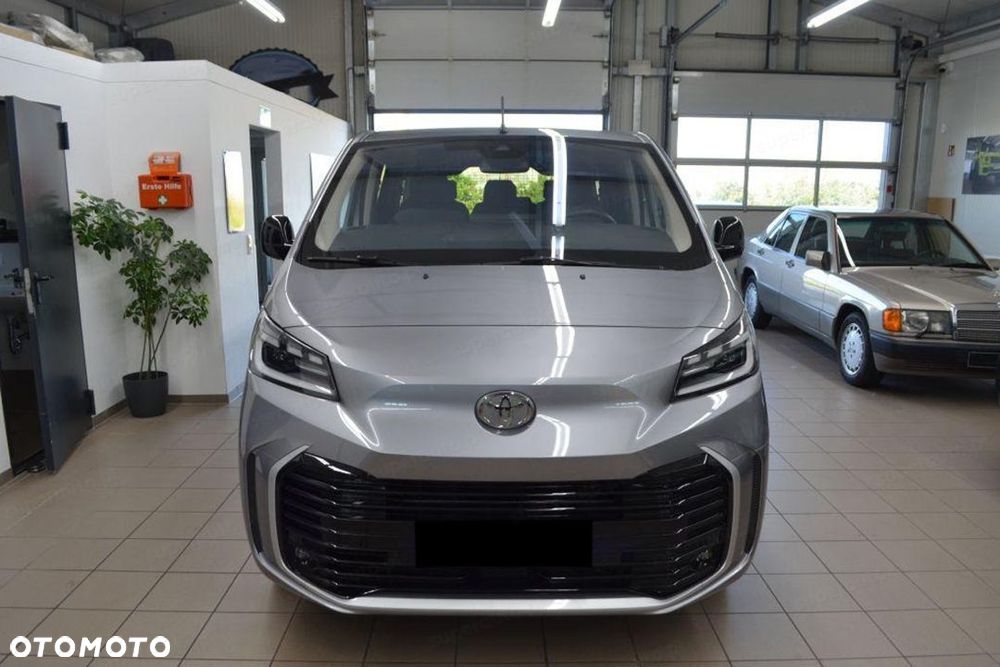 Toyota Proace Verso Long Business 2.2 180KM - 3