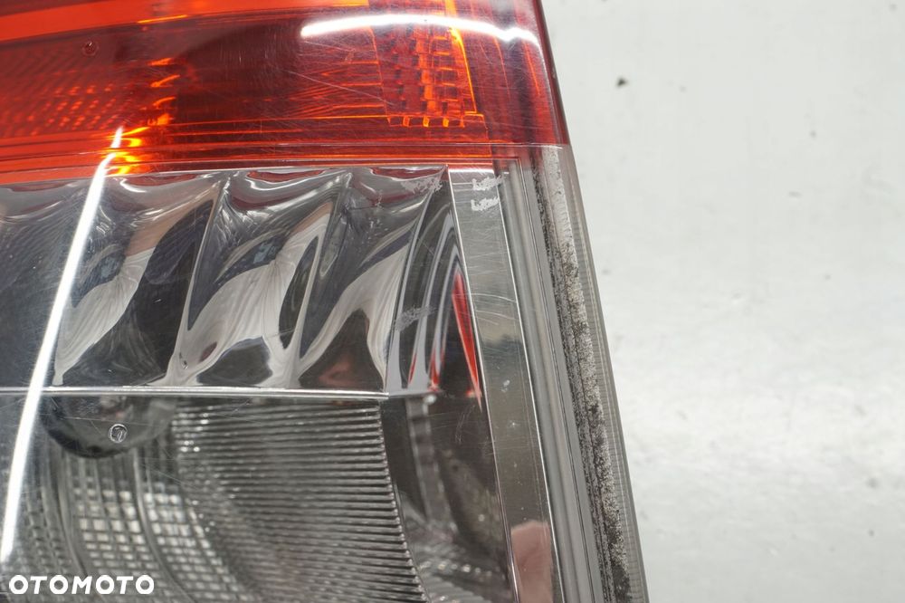 SKODA OCTAVIA III KOMBI 14R LAMPA LEWY TYŁ 5E9945095 - 5