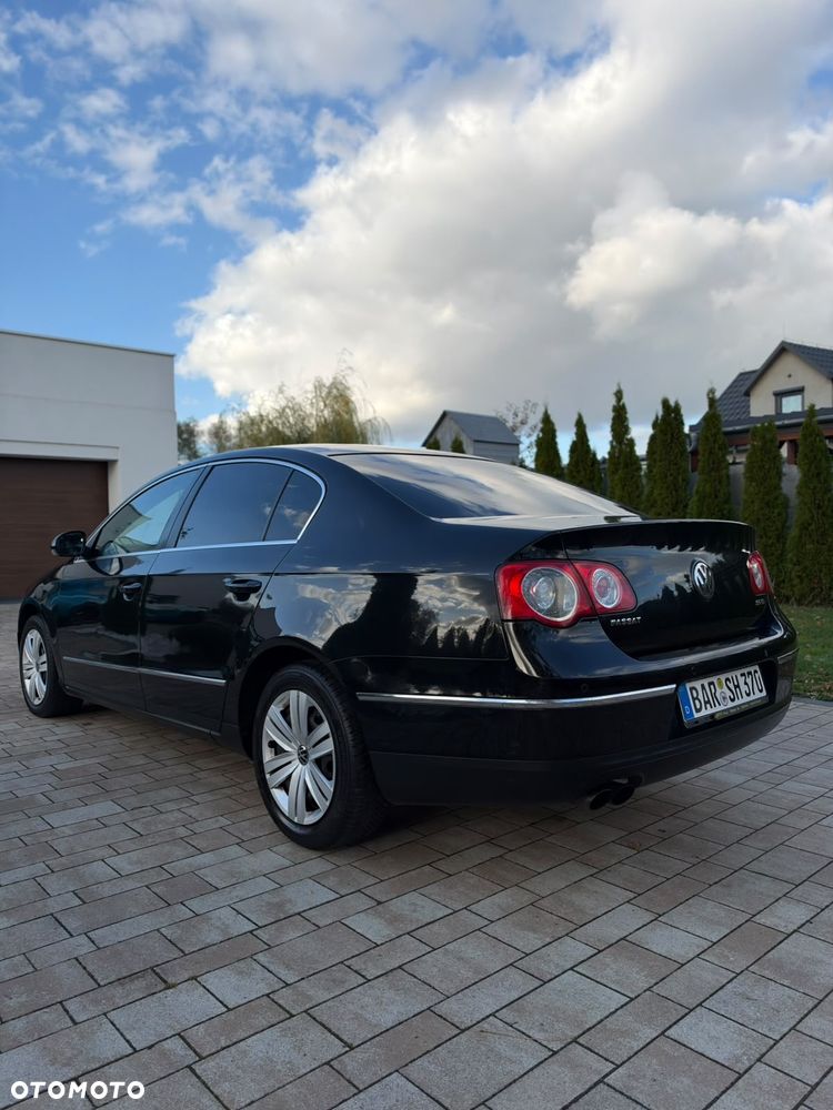 Volkswagen Passat - 12