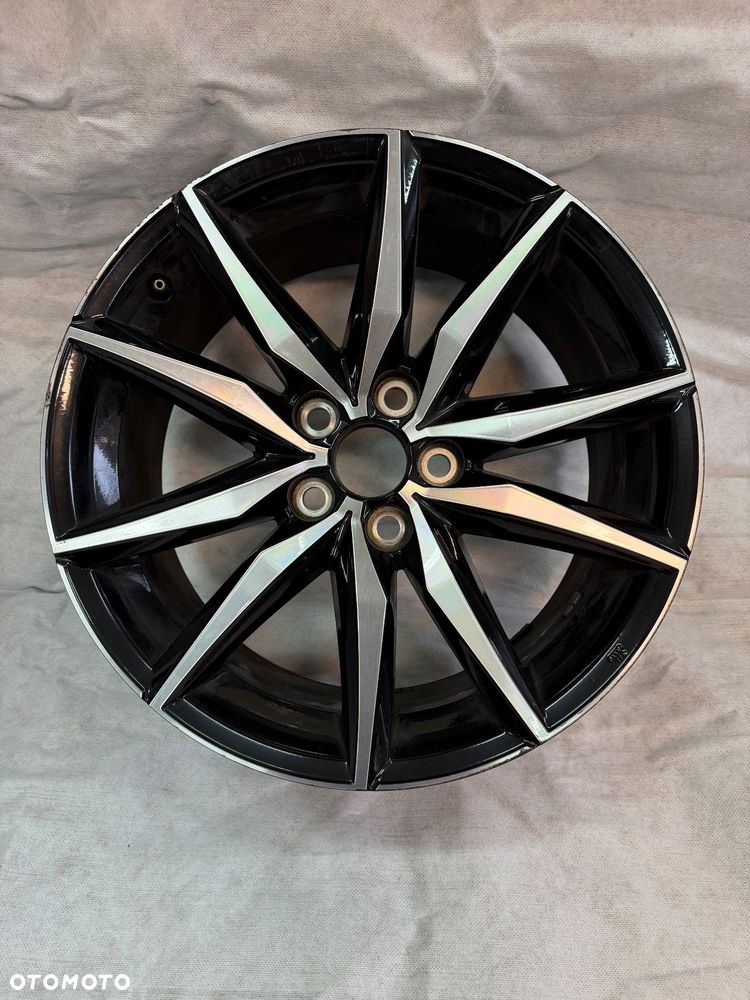 TOYOTA COROLLA GR E21 E210 XII LIFT FELGA 8Jx18 ET40 5x114,3 - 1