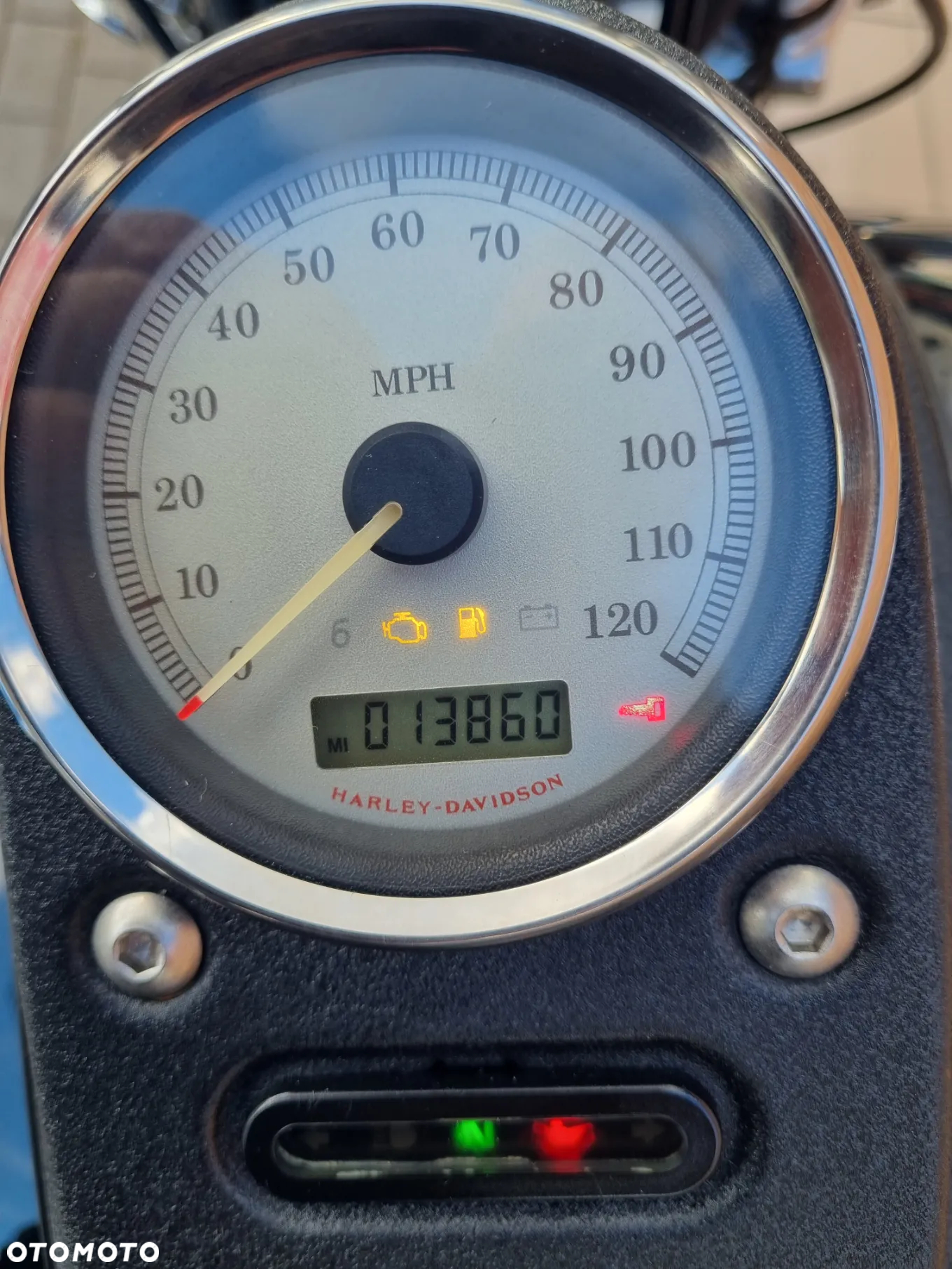 Harley-Davidson Dyna Street Bob - 8