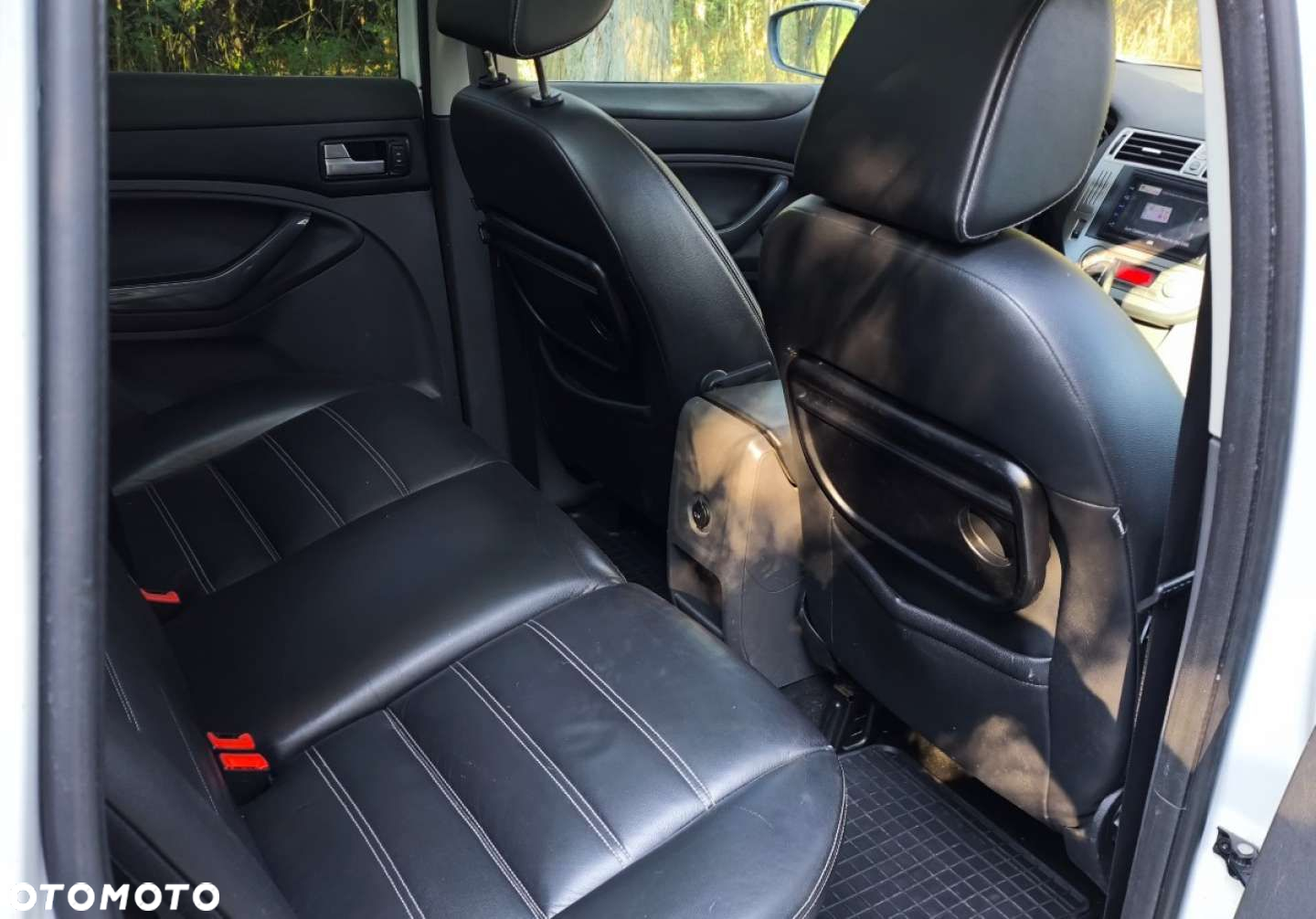 Ford Kuga - 16