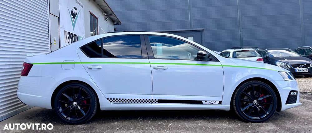 Skoda Octavia 2.0 TDI DSG RS - 17