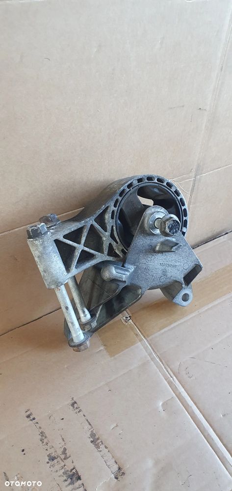 Łapa poduszka silnika Opel Insignia A 2.0 CDTI 13228289 - 4