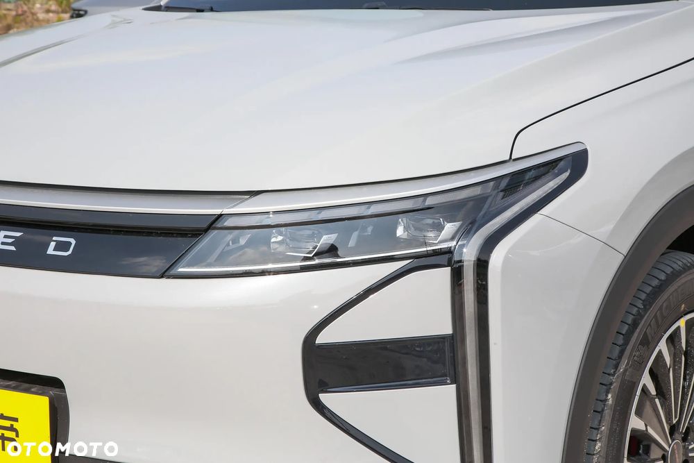 Omoda 9 1.5 Super Hybrid Exclusive AWD - 11