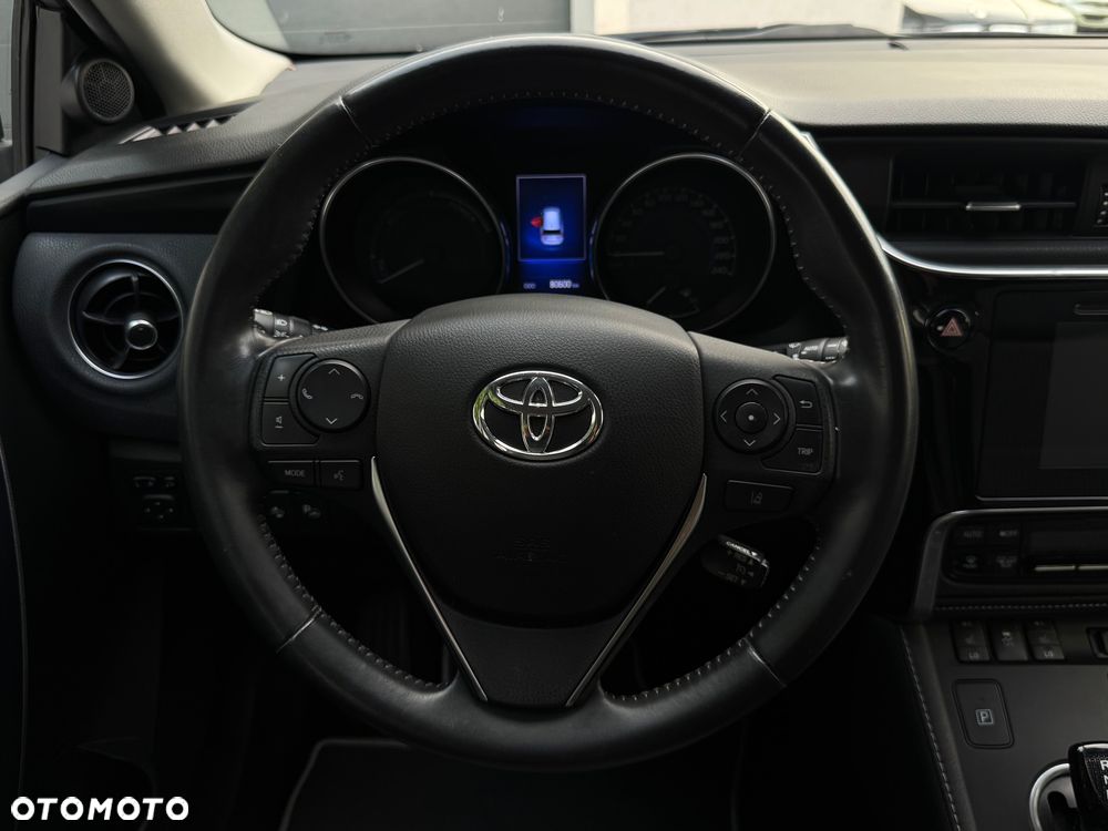 Toyota Auris 1.8 HSD Prestige NAVI - 24