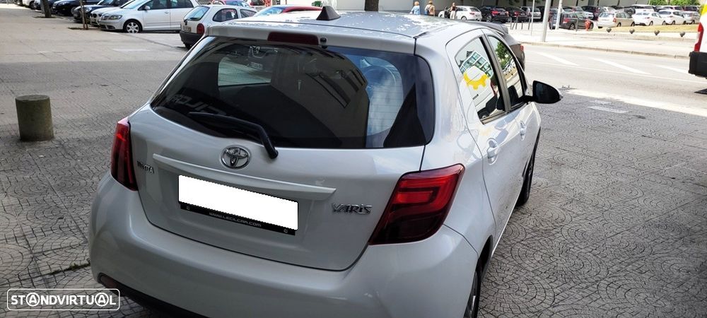 Toyota Yaris 1.33 VVT-i Comfort+P.Style - 8