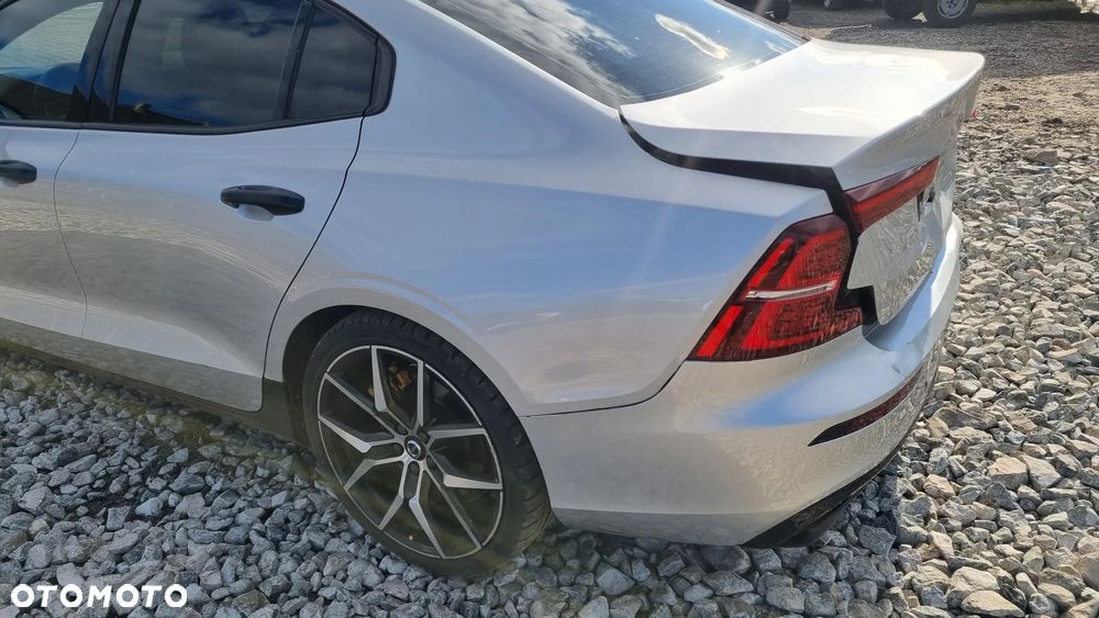 Volvo S60 T8 AWD Plug-In Hybrid Polestar Engineered - 20