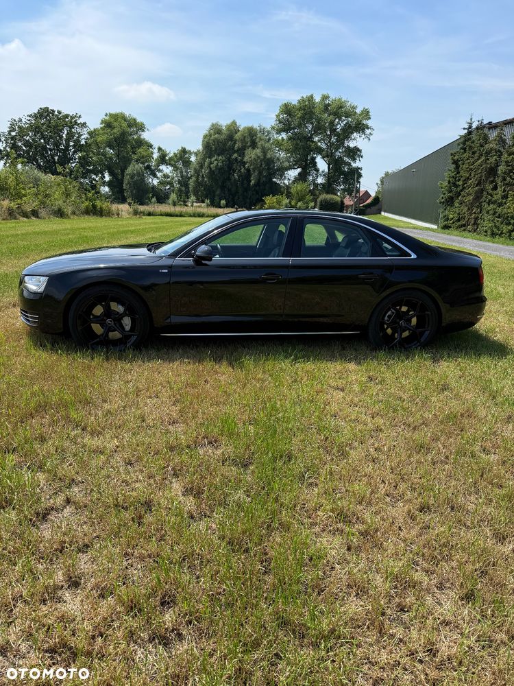 Audi A8 - 4