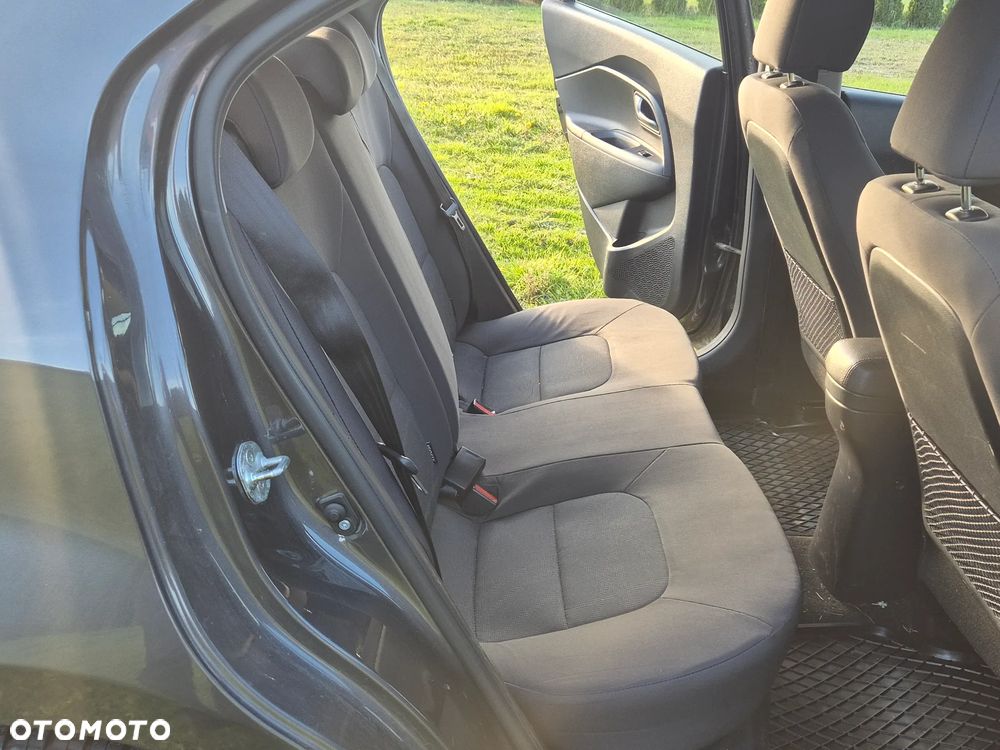 Kia Rio - 9