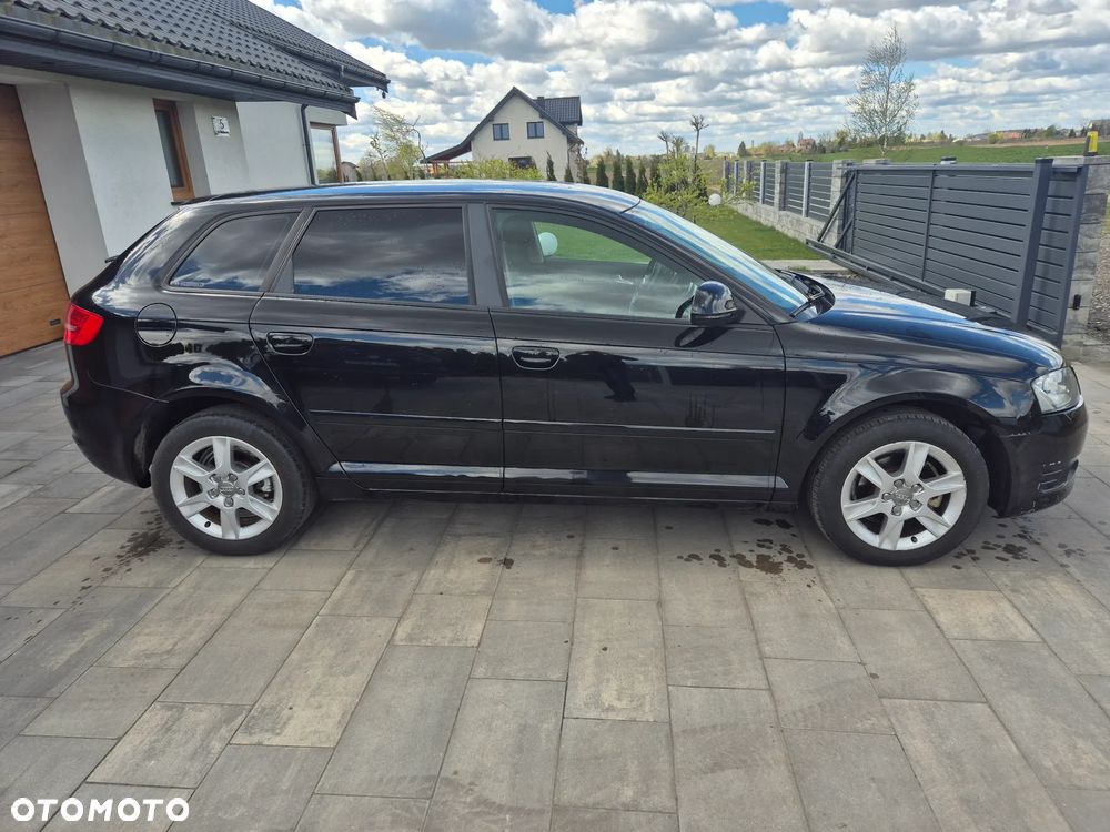 Audi A3 Sportback 1.6 Attraction - 4