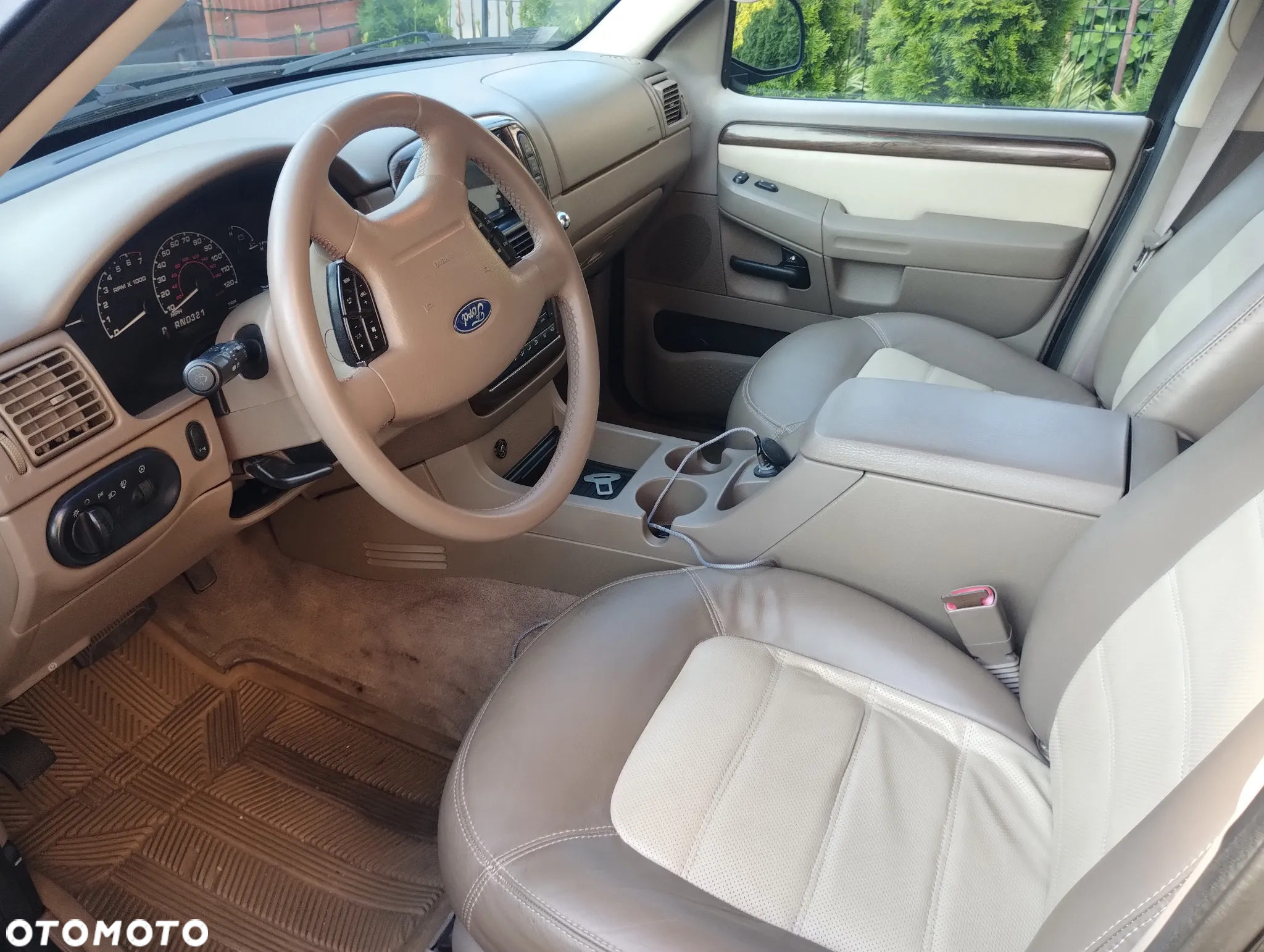 Ford Explorer 4.0 AWD - 3