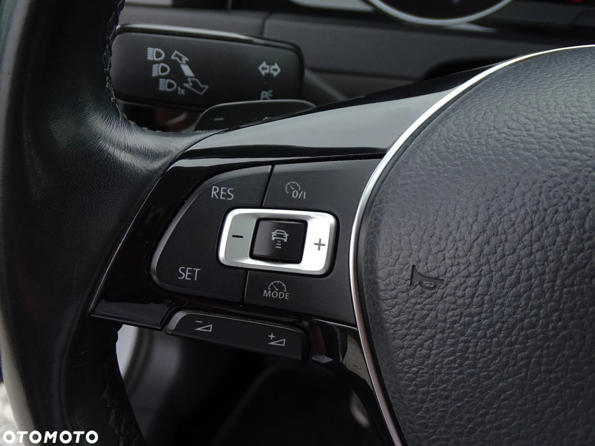 Volkswagen Golf VII 1.4 TSI BMT Comfortline DSG - 19