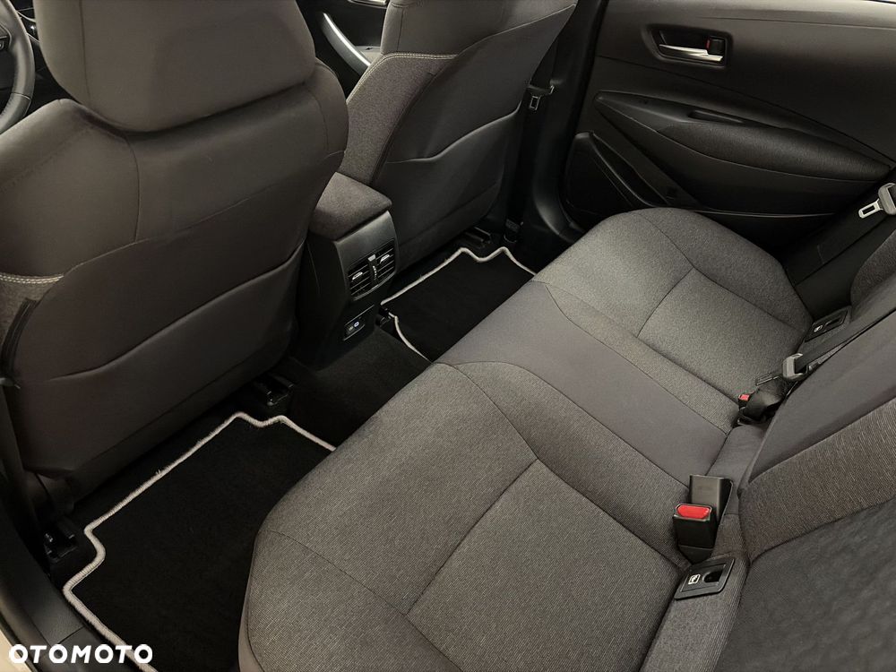 Toyota Corolla 1.8 Hybrid Comfort - 12
