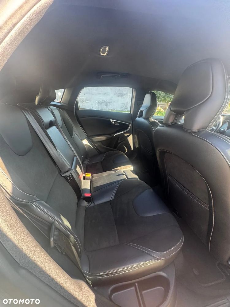 Volvo V40 D2 Drive-E SCR R-Design Momentum - 7