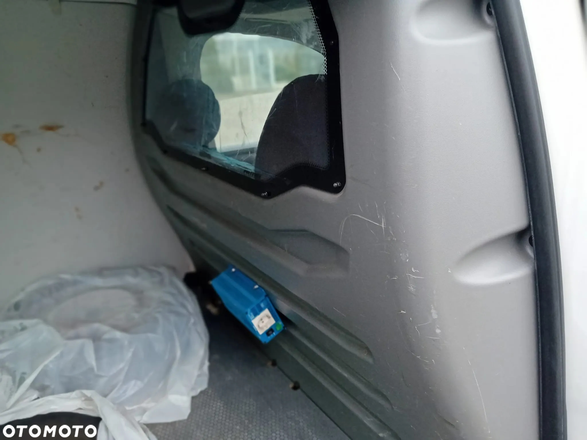 Volkswagen Caddy - 13
