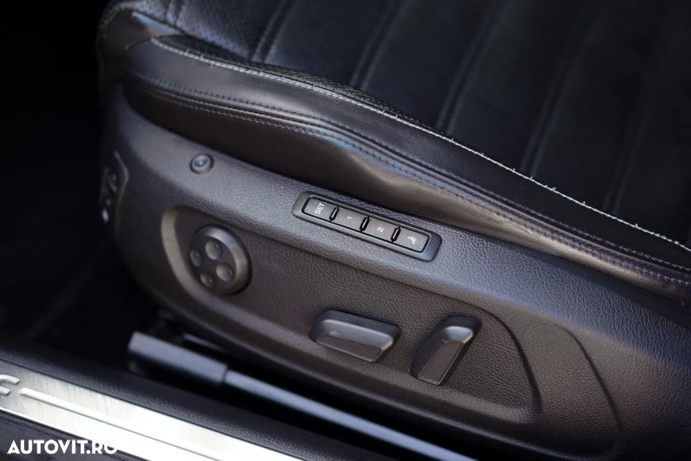 Volkswagen Passat CC 2.0 TDI DPF DSG - 23