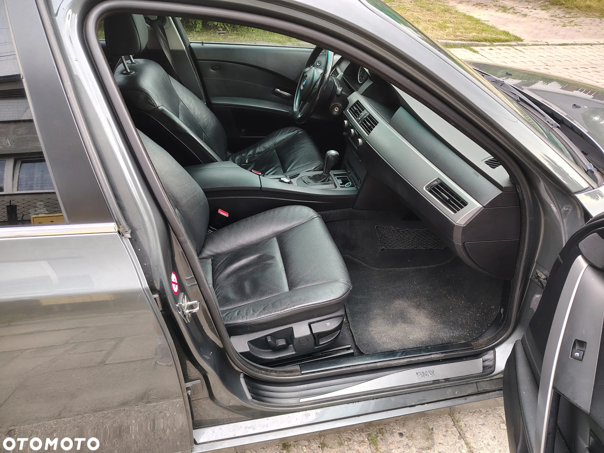 BMW Seria 5 525d Touring - 10