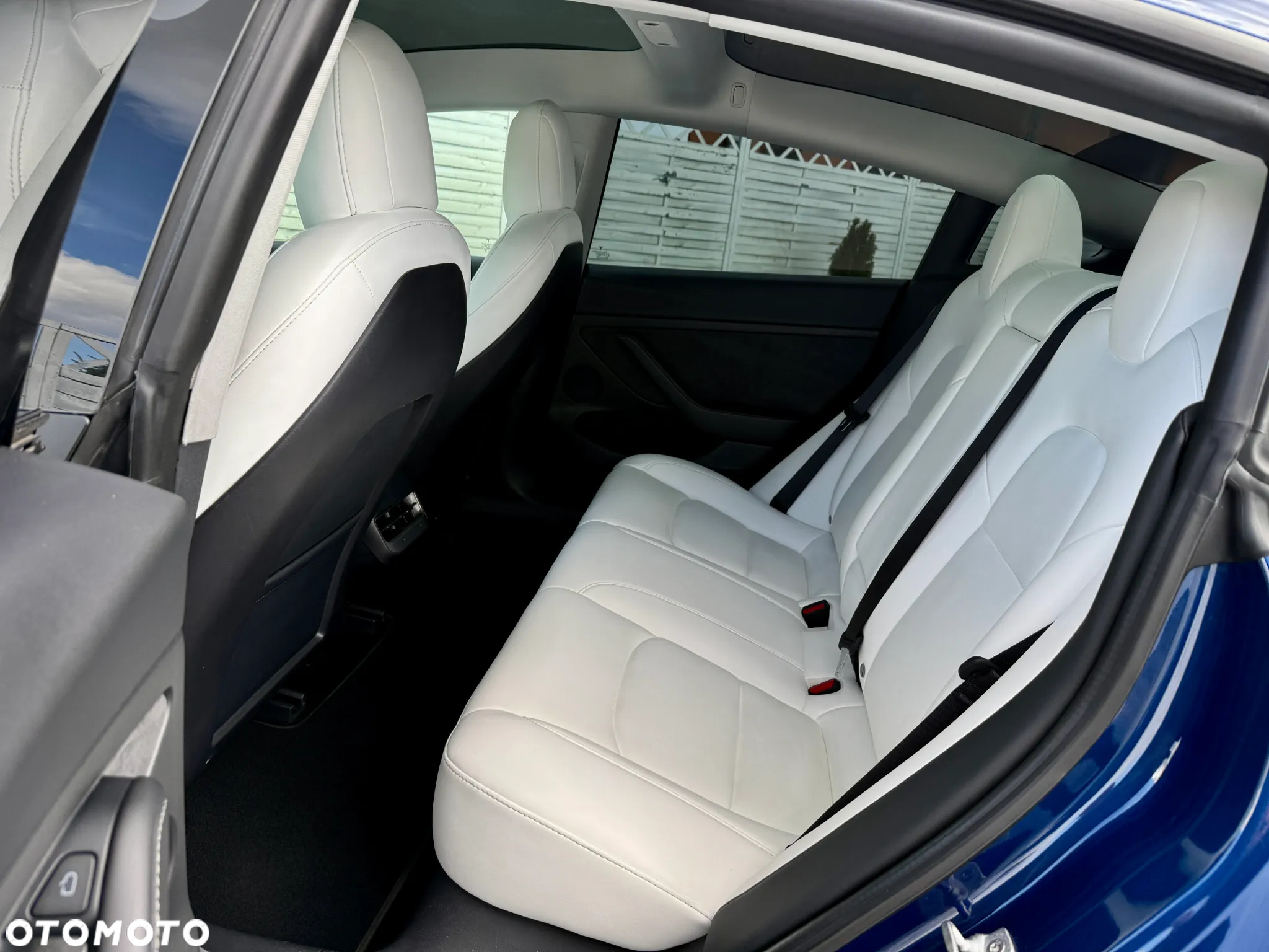 Tesla Model 3 Langstreckenbatterie Allradantrieb Dual Motor - 21