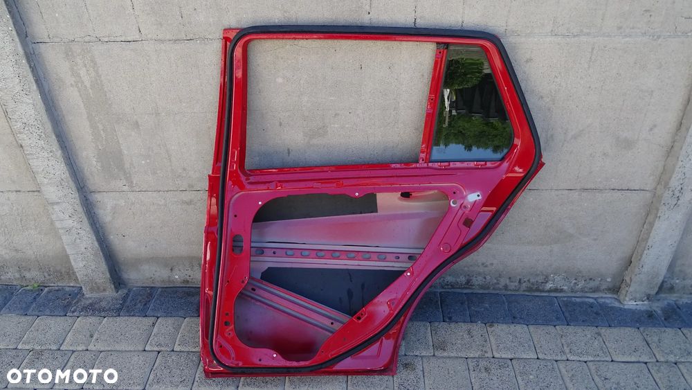 MERCEDES C-KLASA W204 KOMBI - drzwi tylne prawe - 6