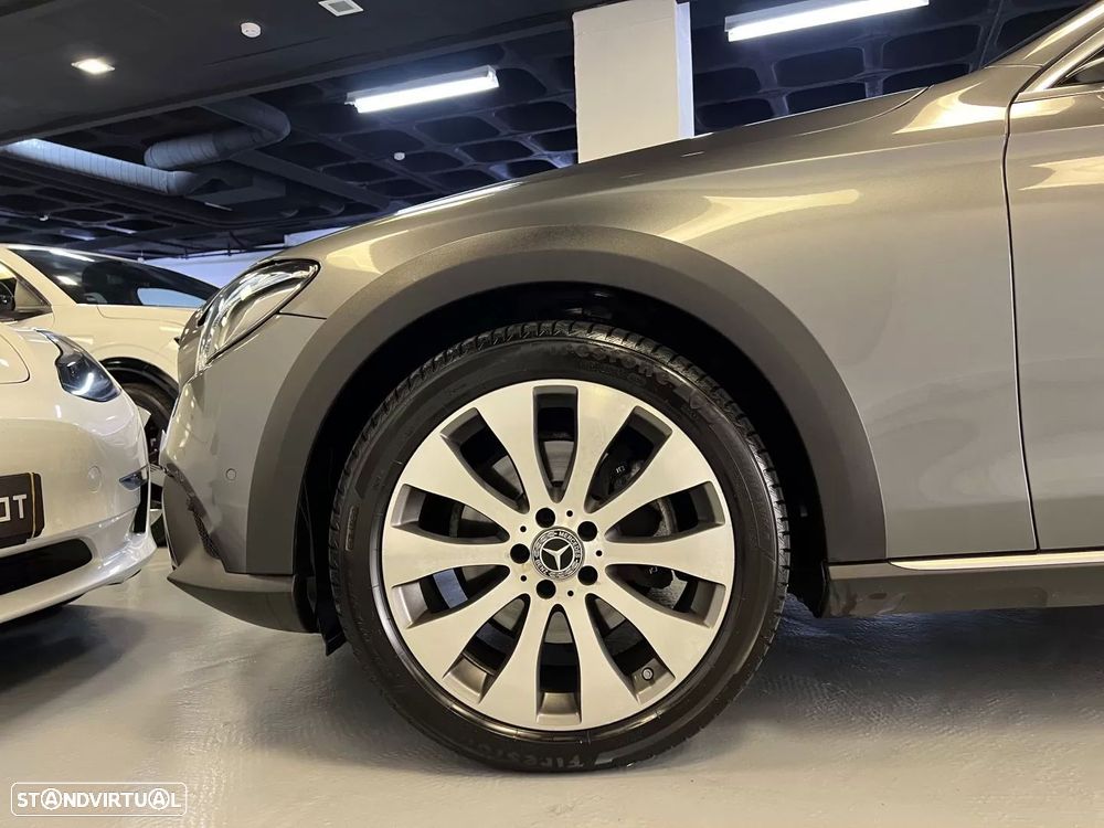 Mercedes-Benz E 220 d 4-Matic All Terrain Avantgarde + - 33