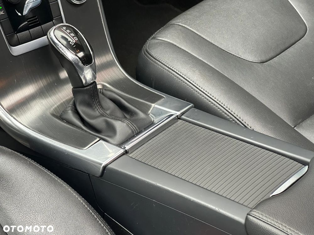 Volvo XC 60 T5 AWD Summum - 26