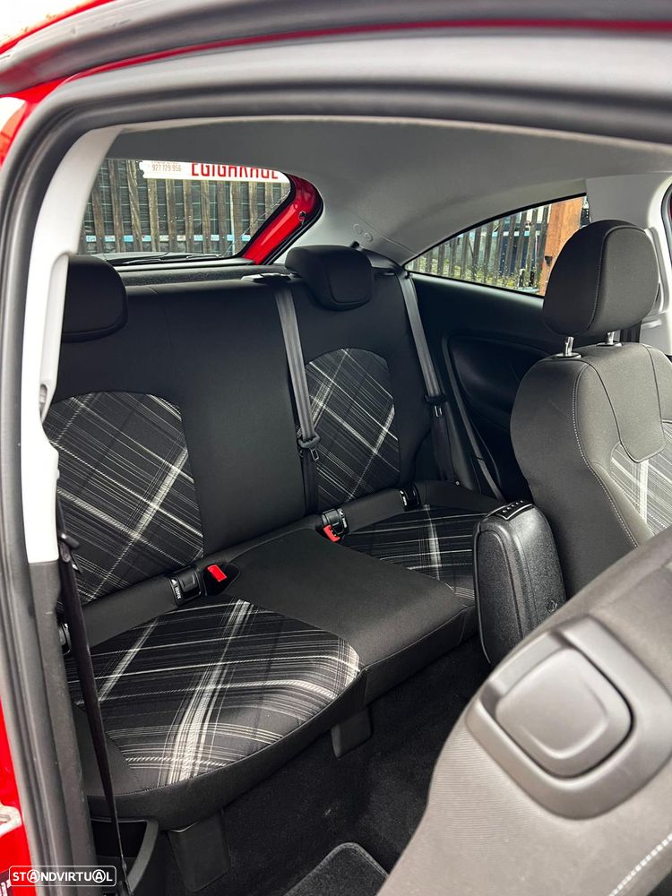 Opel Corsa 1.4 Turbo S&S Color Edition - 11