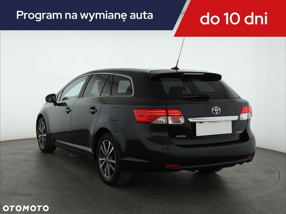 Toyota Avensis - 6