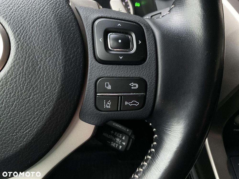 Lexus NX 300h Comfort AWD - 32