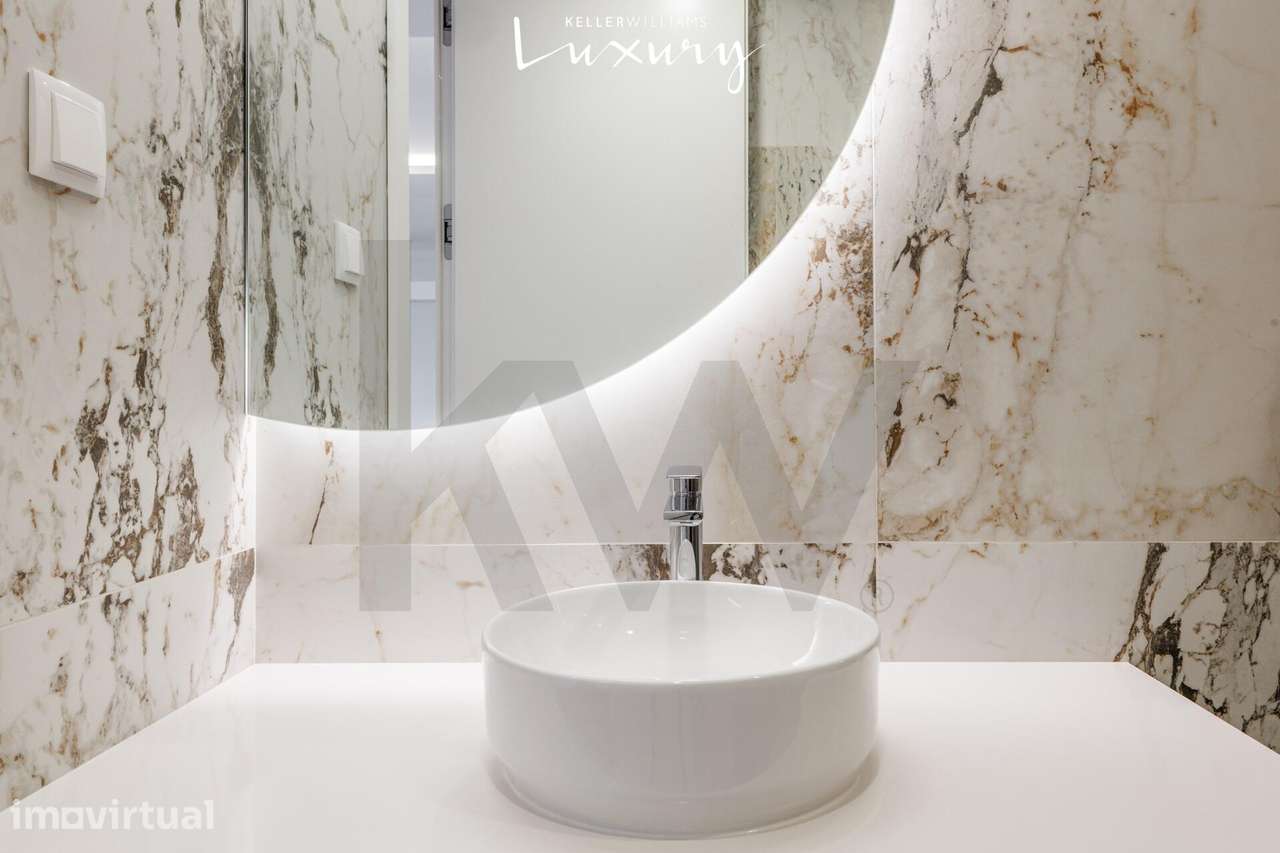 Penthouse T5 de Luxo em Almada | Escritório Privativo | 15 Minutos de - Grande imagem: 5/36