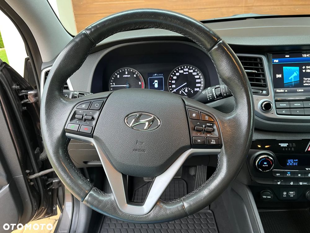 Hyundai Tucson blue 1.7 CRDi 2WD Intro Edition - 24
