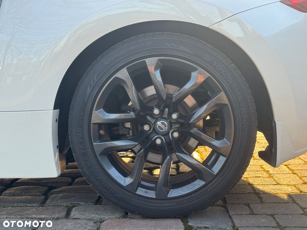 Nissan 370 Z - 5