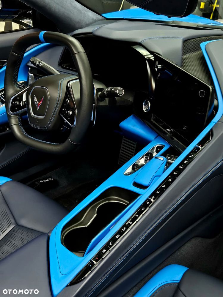 Chevrolet Corvette - 6