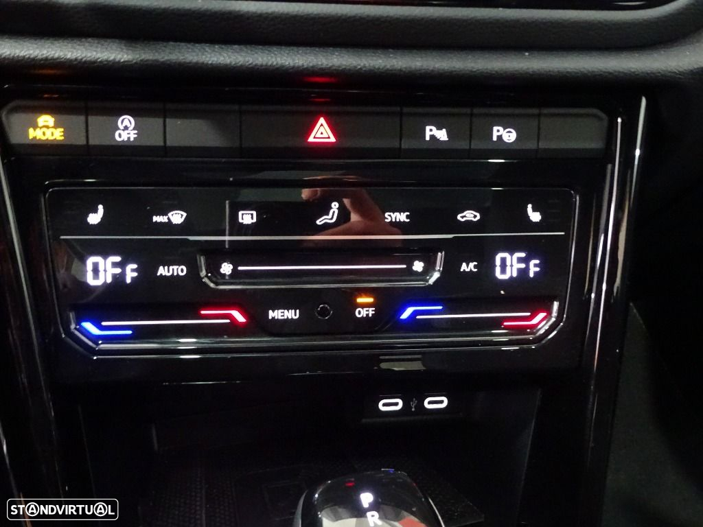 VW T-Roc 2.0 TDI R-Line DSG - 22