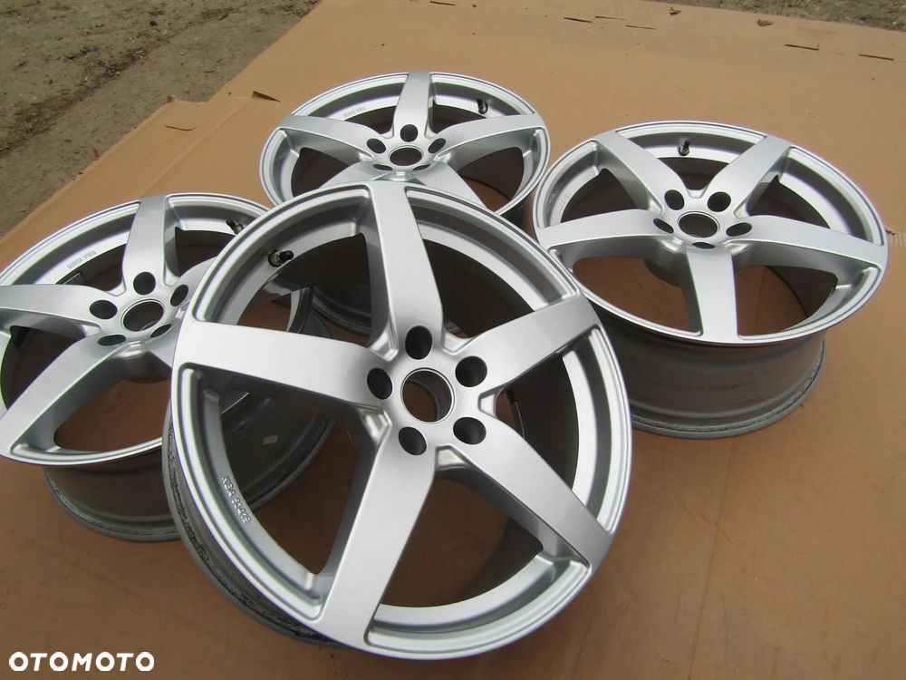 4x Felgi 18 Audi A4 A5 A6 S6 A7 S7 C8 A8 Q3 Q5 Q7 VW Tiguan Mercedes EQ EQC Skoda Karoq Kodiaq Yeti Superb Seat Ateca BMW 8 j 5x112 ET26 - 15