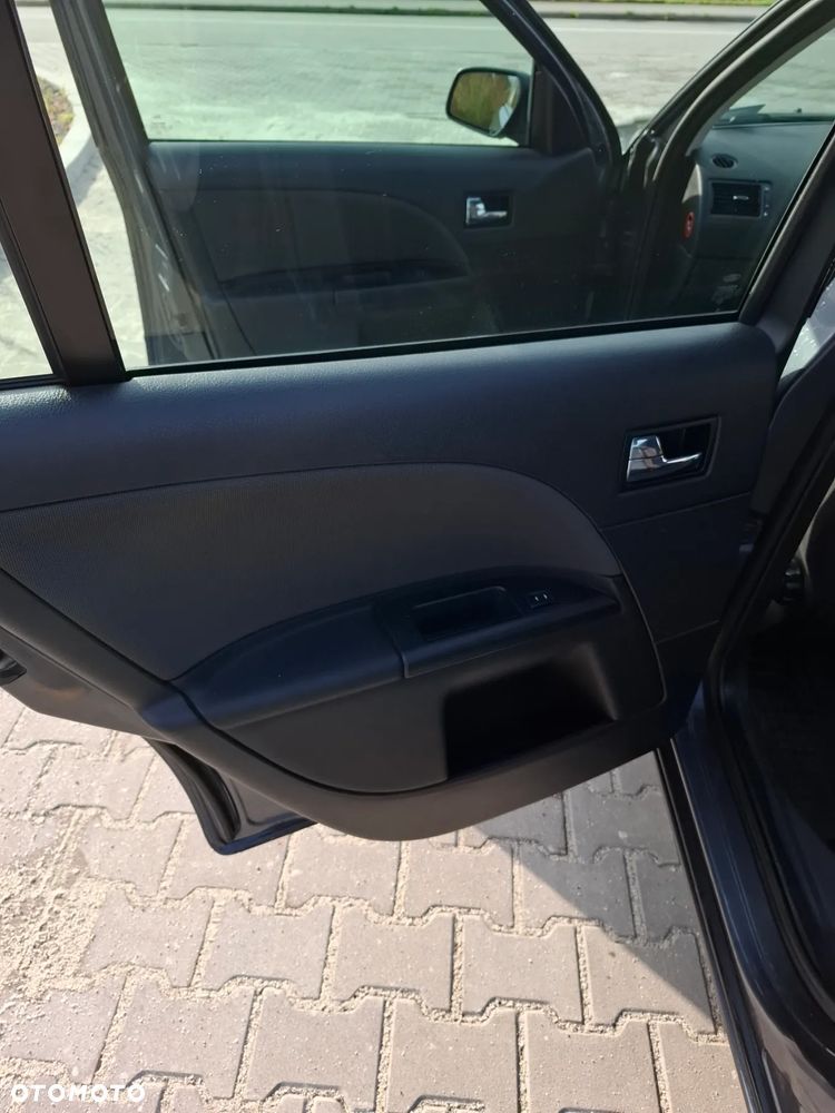 Ford Mondeo 1.8 Trend - 12