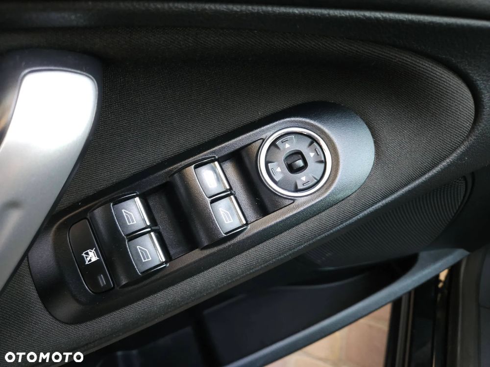 Ford S-Max 2.0 TDCi Titanium - 21