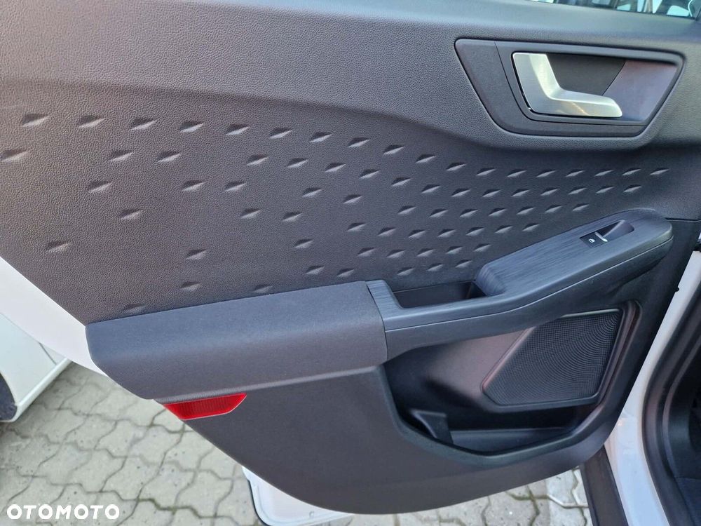 Ford Kuga - 27