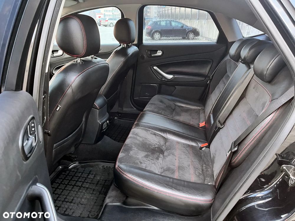 Ford Mondeo 2.5 Titanium S - 12