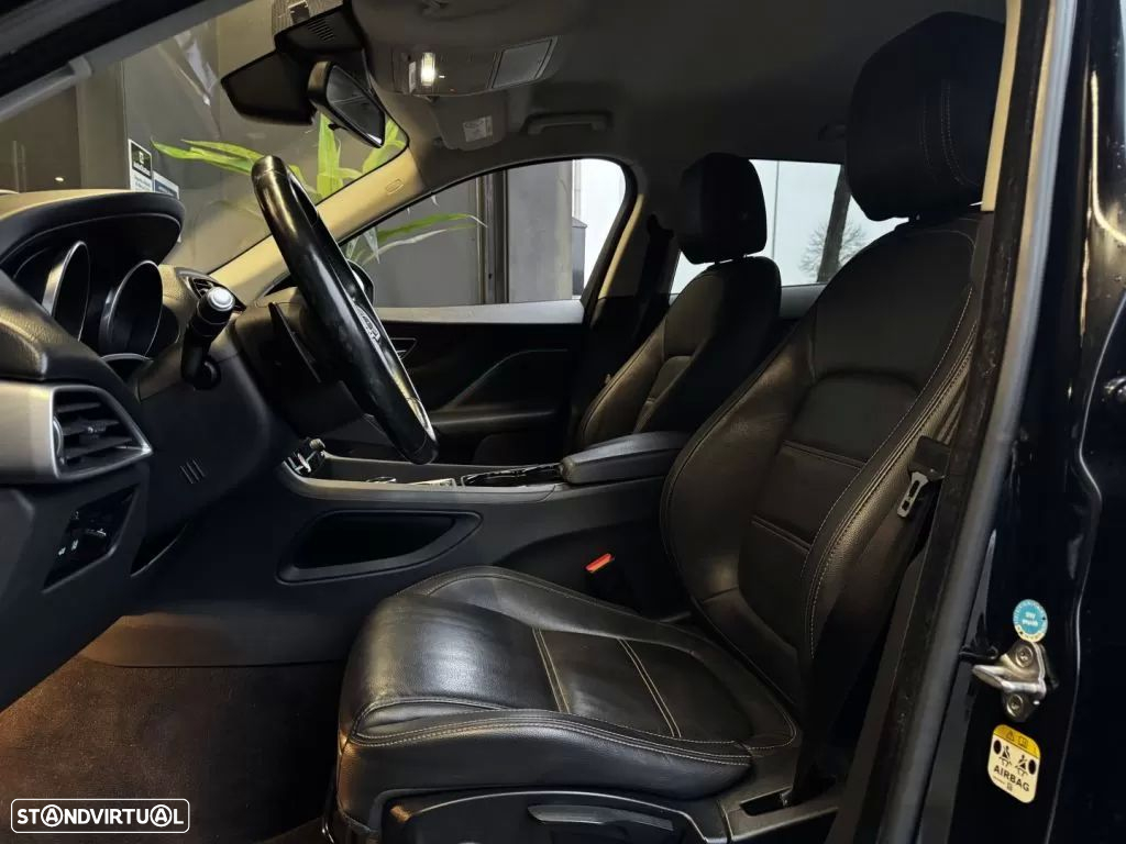 Jaguar F-Pace - 39