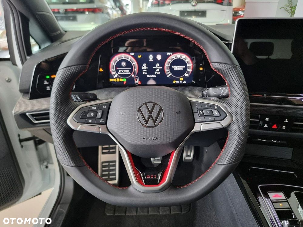 Volkswagen Golf - 18