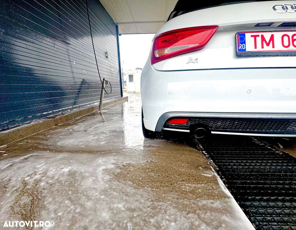 Audi A1 1.6 TDI Sportback S tronic S line Sportpaket - 7