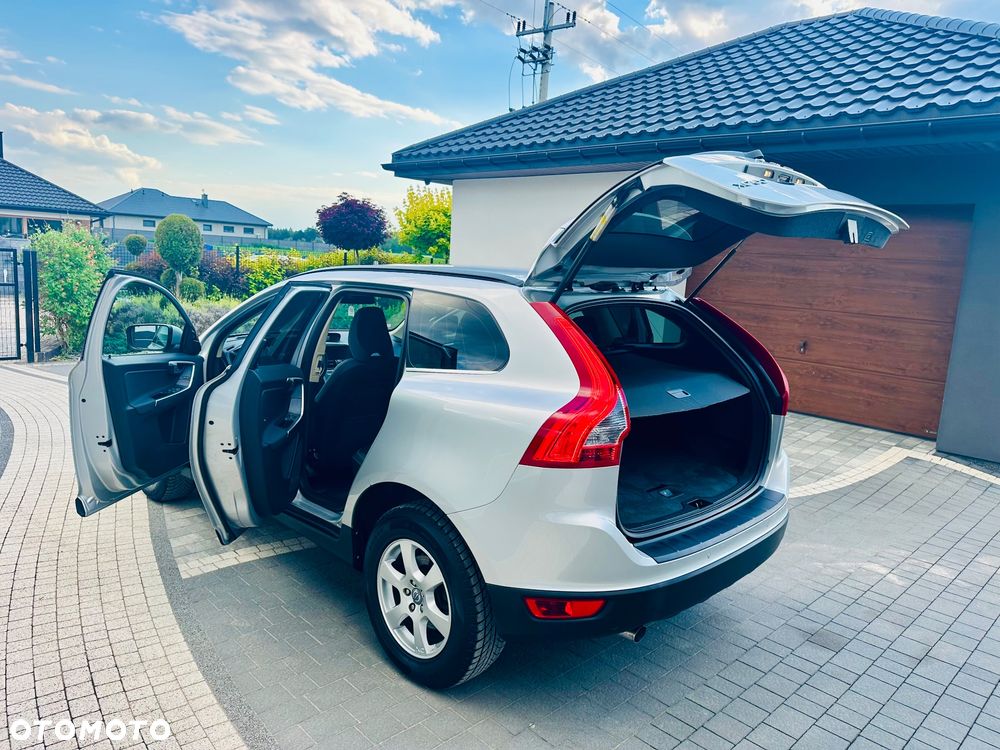 Volvo XC 60 2.4D AWD Summum - 19