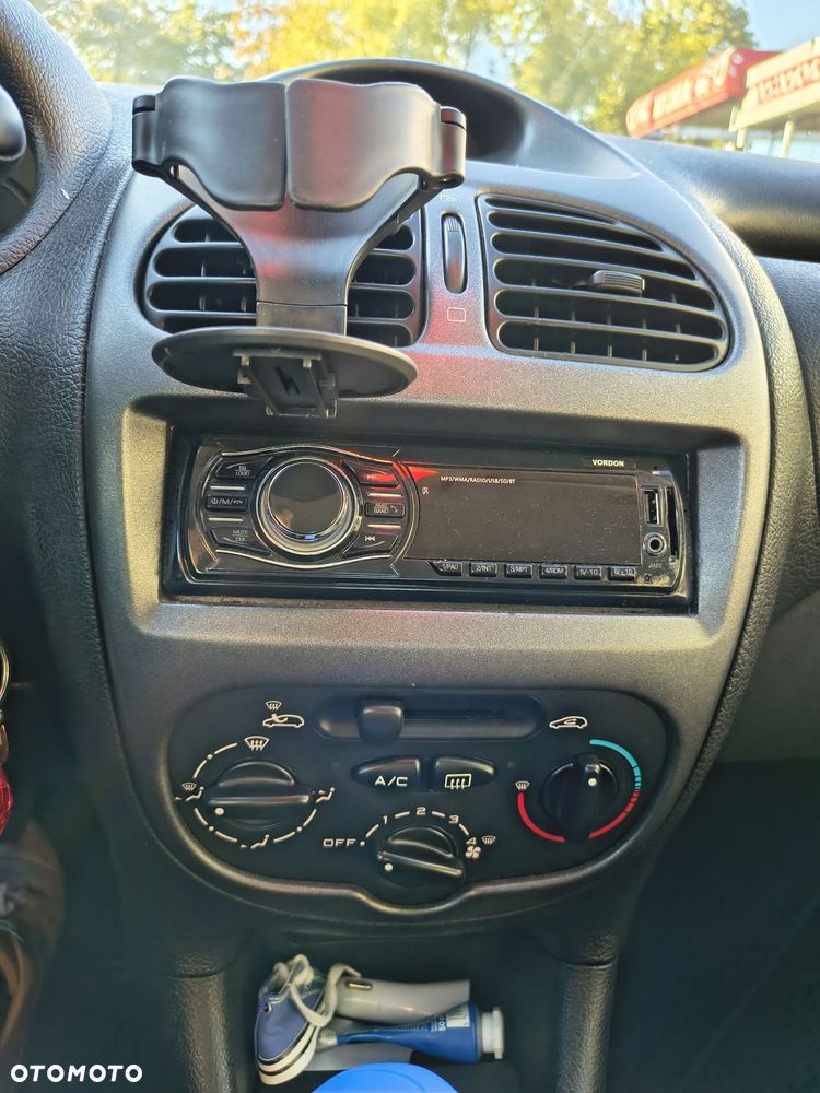 Peugeot 206 - 20