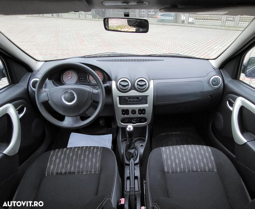 Dacia Logan 1.5 dCi Laureate - 8