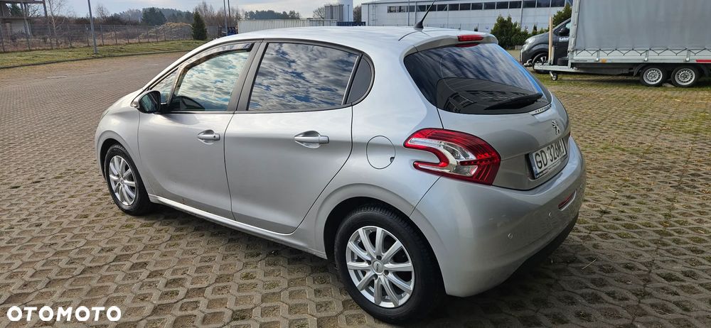 Peugeot 208 1.4 HDi Business Line - 4