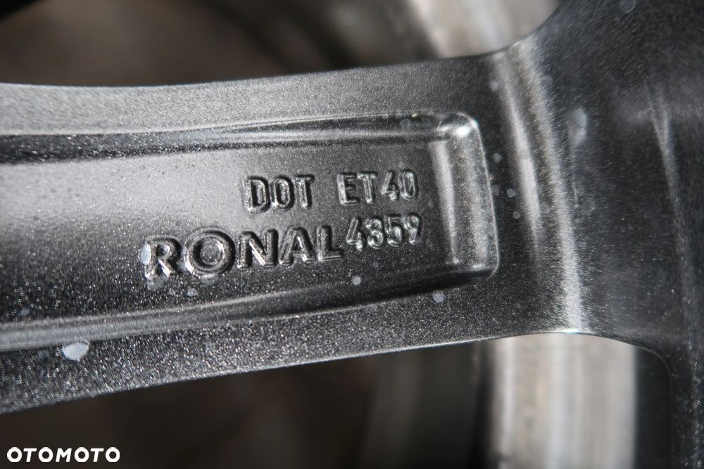 AD8 Felga Audi A6 A4 8w060105FJ 8x18et40 - 5