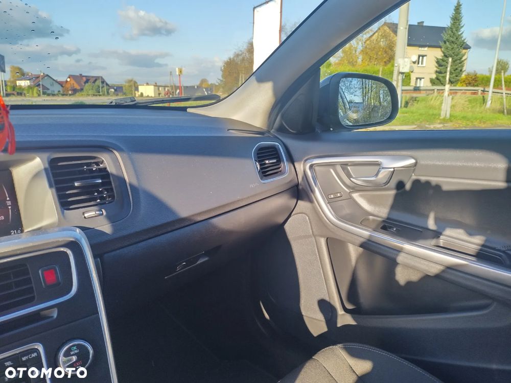 Volvo V60 D2 Drive-E Kinetic - 26