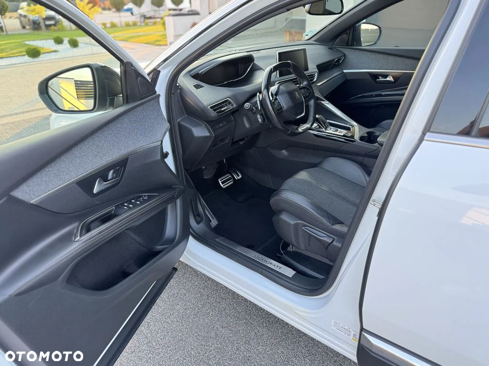 Peugeot 5008 - 19
