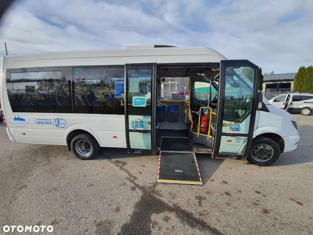 Mercedes-Benz Sprinter - 1